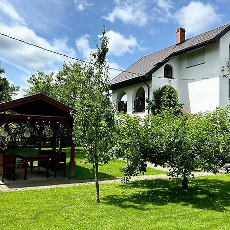 Dunakanyar Apartman Pilismarot Exteriör bild
